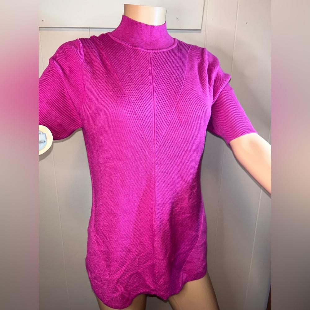 Evolution by Cyrus - Pink half sleeve turtleneck